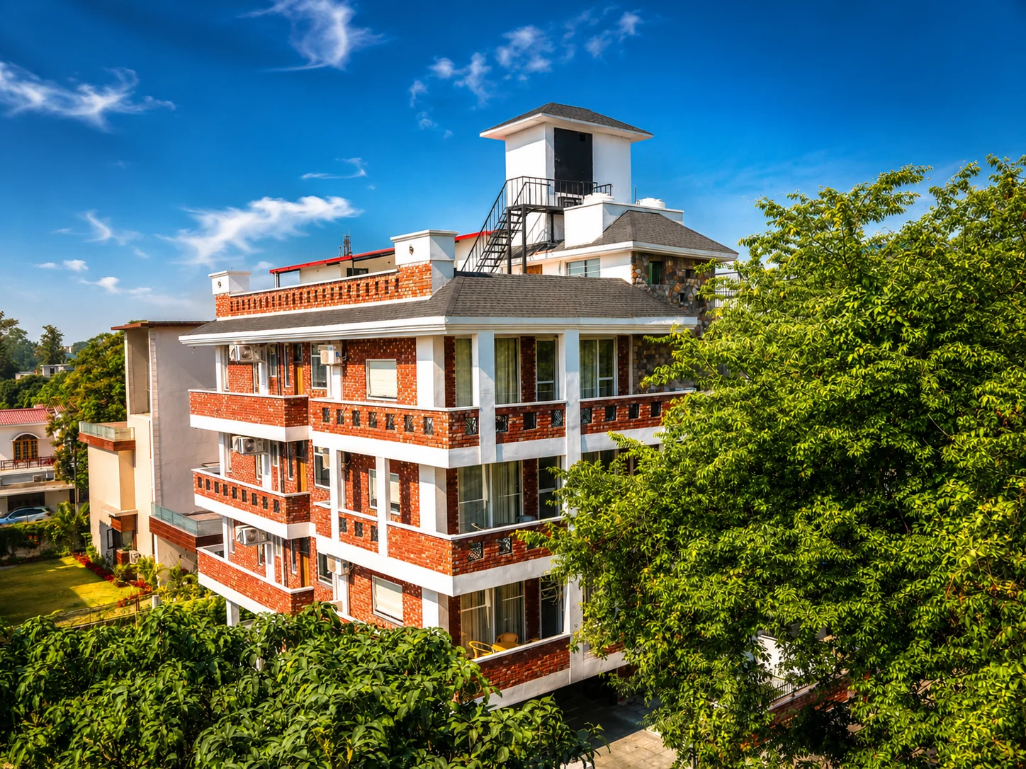 The Palatial Homes - Exterior facade of the best homestay in Dehradun